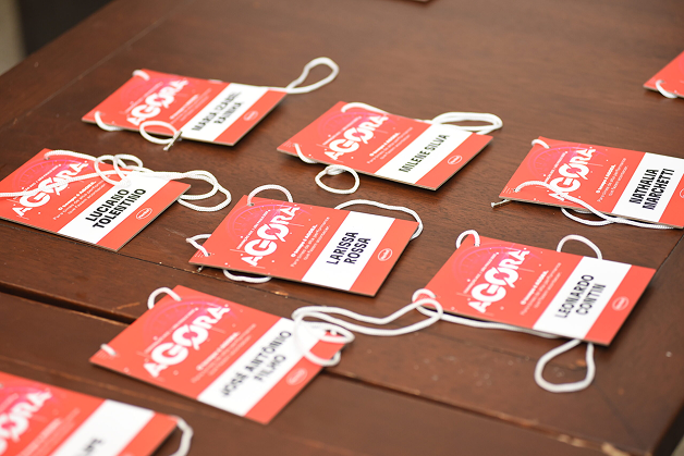 Crachás personalizados dos participantes da convenção